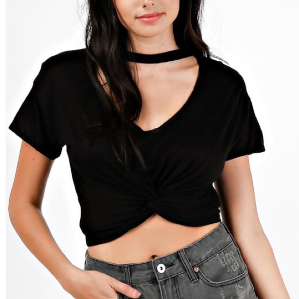Angl knotted deep V cut out crop top